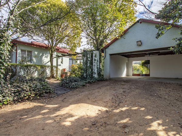 8 565 m² Smallholding 8 565 m² Smallholding