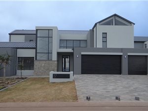 House in Midstream Heights