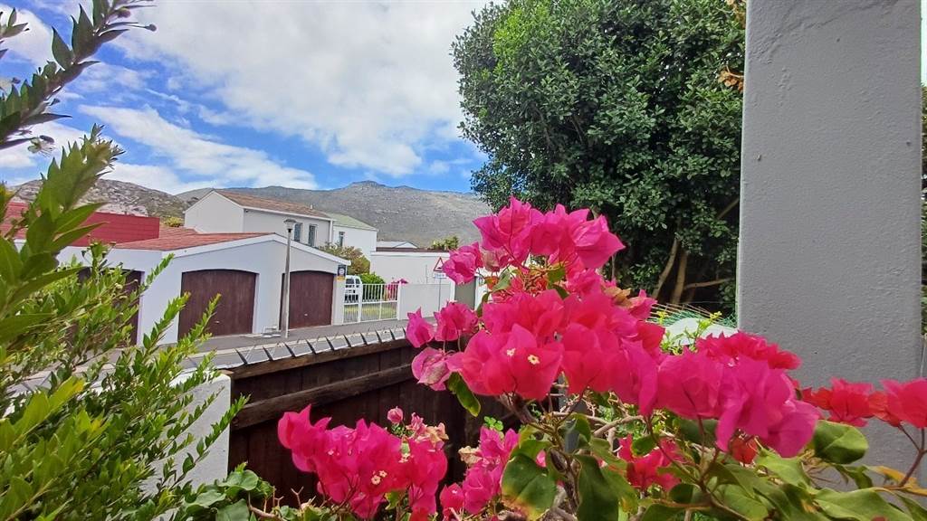 2 Bed House in Fish Hoek photo number 21