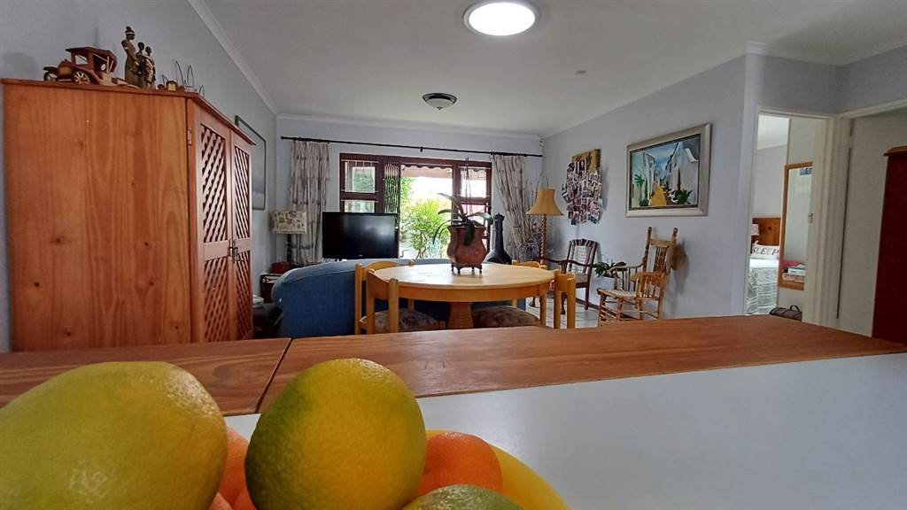 2 Bed House in Fish Hoek photo number 8