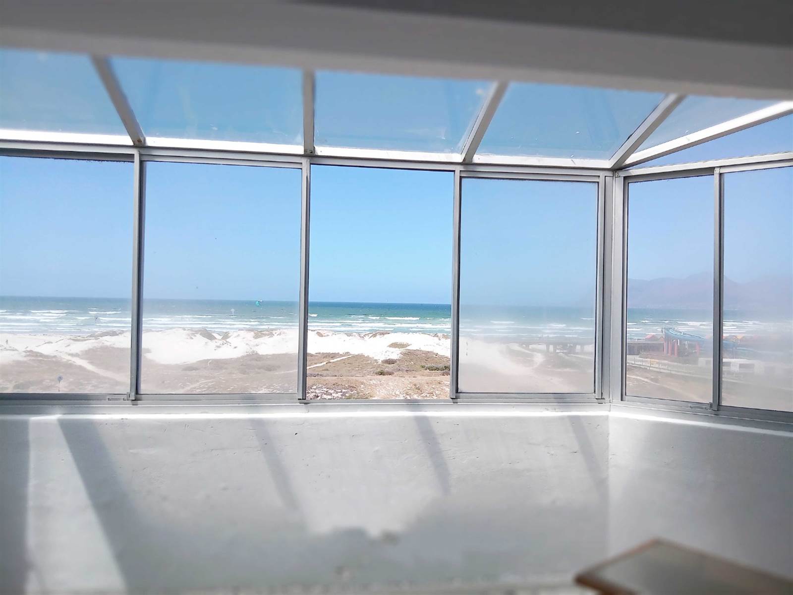 1 Bed Apartment in Muizenberg photo number 12
