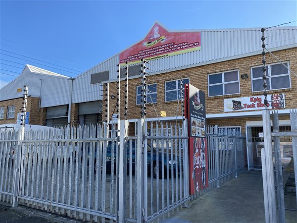 392  m² Industrial space in Goodwood