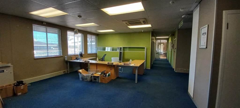 750  m² Office Space in Mill Park photo number 4