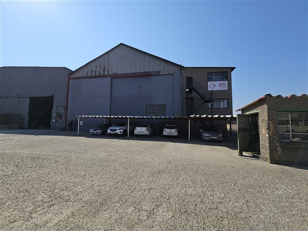 1 300 m² Industrial space 1 300 m² Industrial space