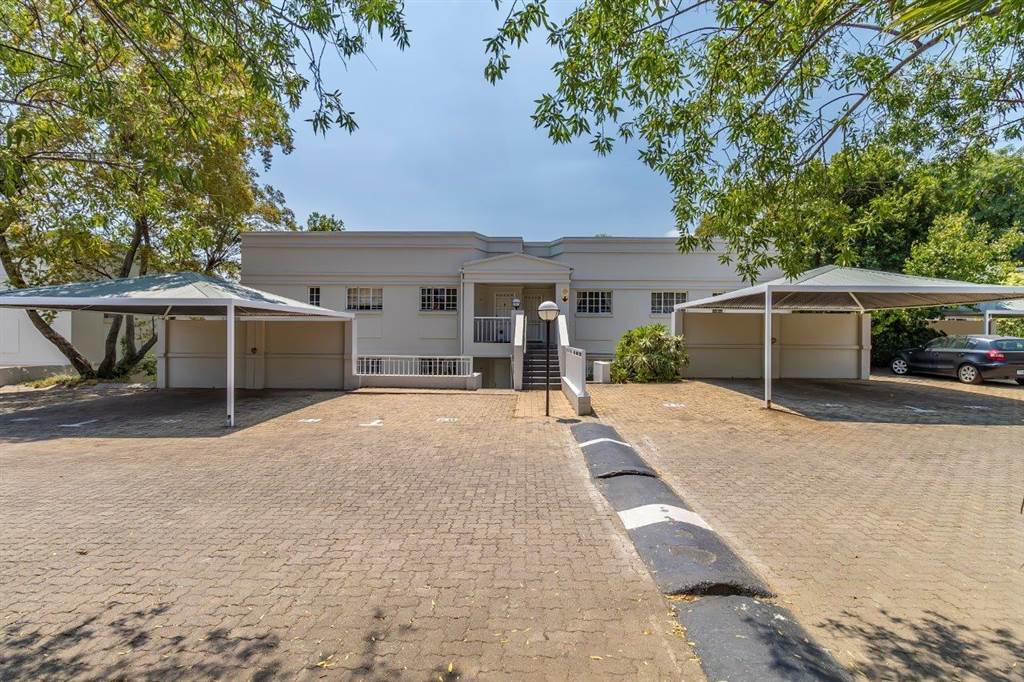 2 Bed Townhouse in Douglasdale photo number 1