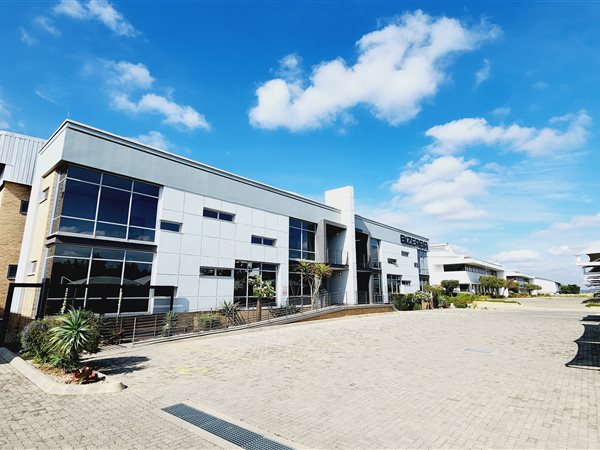 1287  m² Industrial space in Lanseria and surrounds