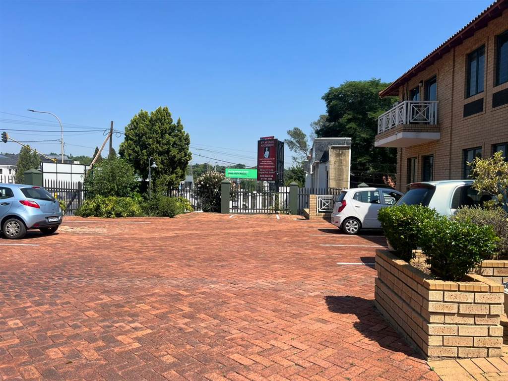 25  m² Commercial space in Craighall photo number 3