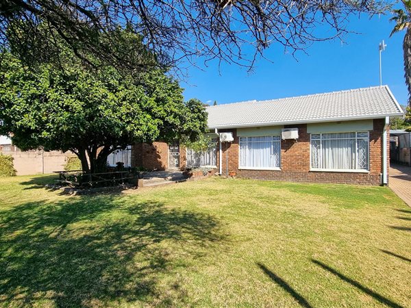 4 Bedroom House 4 Bedroom House