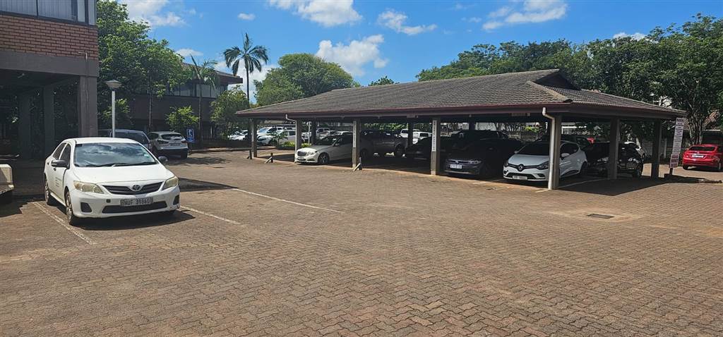 138  m² Commercial space in Empangeni Central photo number 2