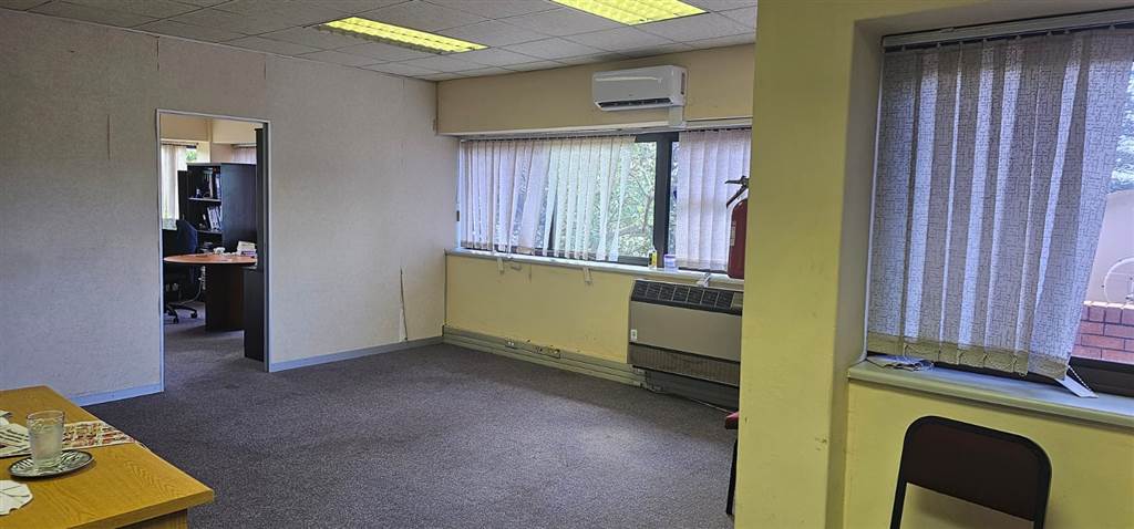 138  m² Commercial space in Empangeni Central photo number 9