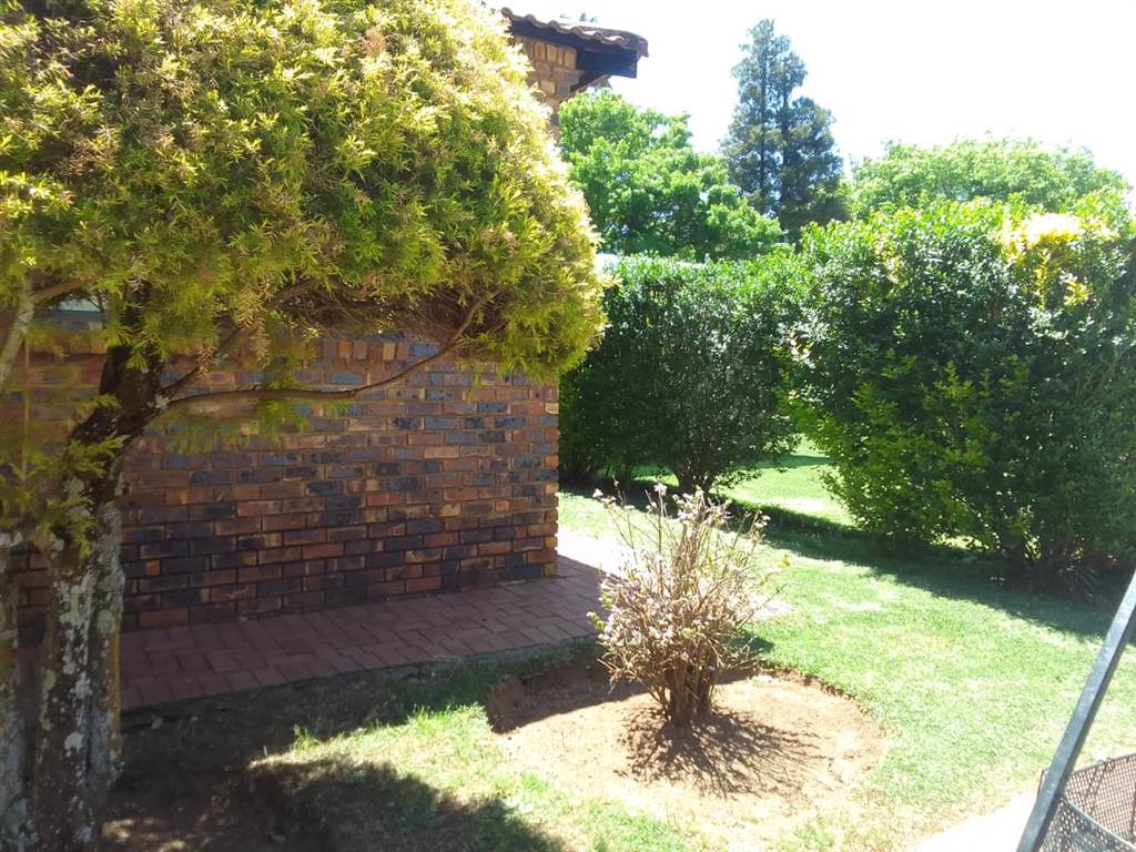 4 Bed Townhouse in Vaal Marina photo number 6