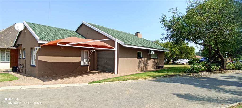 3 Bed Townhouse in Vaal Marina photo number 15