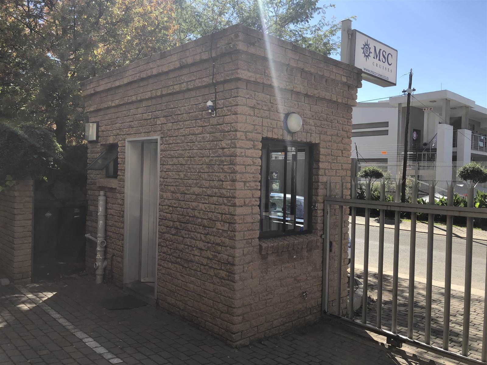 950  m² Commercial space in Rivonia photo number 9