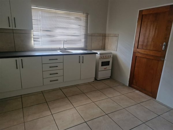 2 Bedroom Flat 2 Bedroom Flat