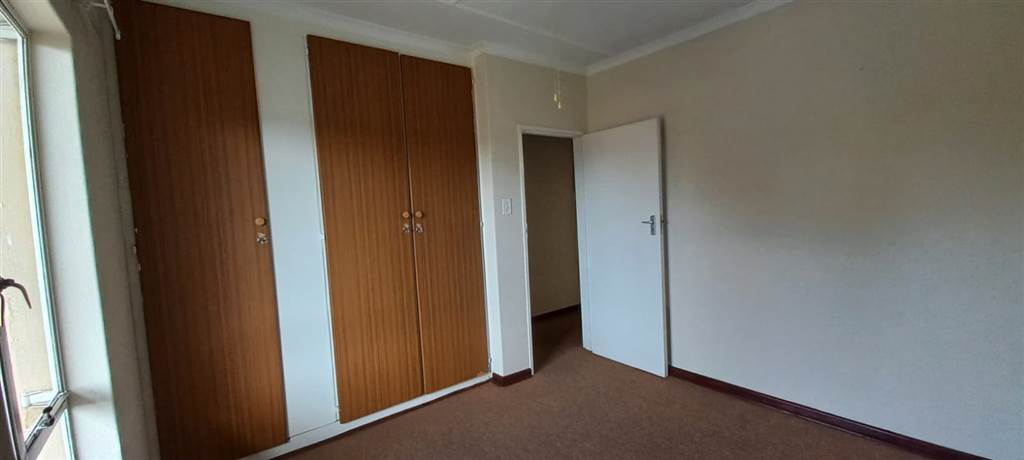 3 Bed Apartment in Hutten Heights photo number 8