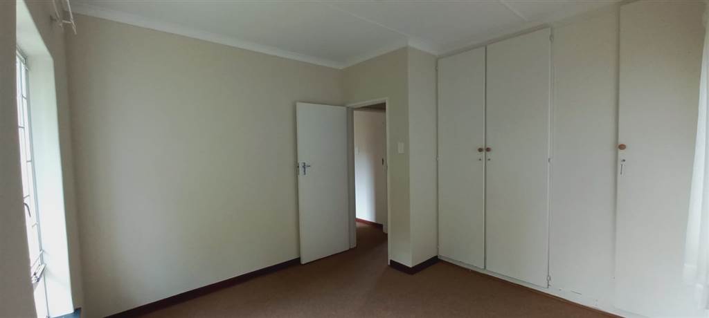 3 Bed Apartment in Hutten Heights photo number 9