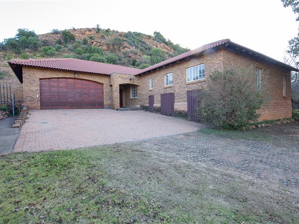 3 Bedroom House 3 Bedroom House