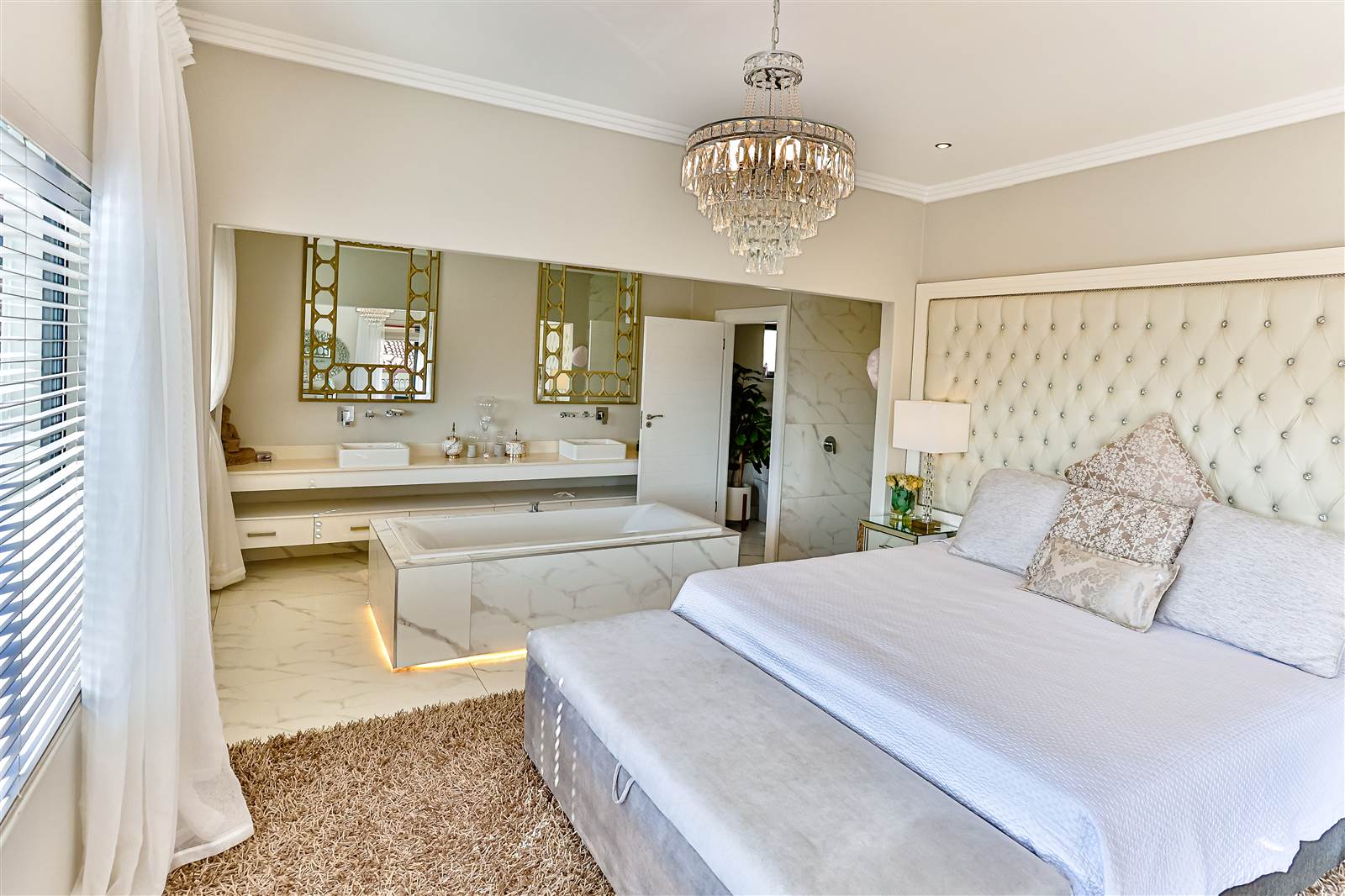 4 Bed House in Umhlali Golf Estate photo number 8