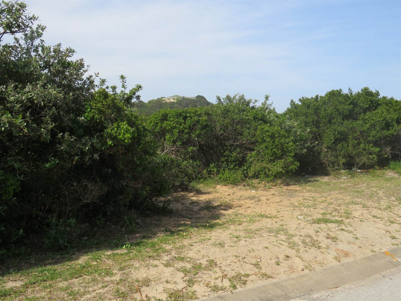 594 m² Land available in Kleinemonde photo number 2