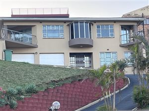 5 Bed House in Wentworth