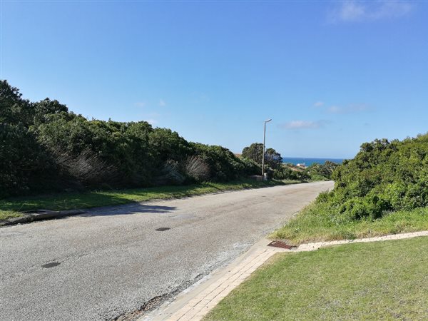 625 m² Land available in St Francis Bay