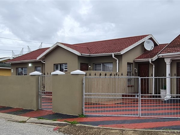 3 Bedroom House 3 Bedroom House