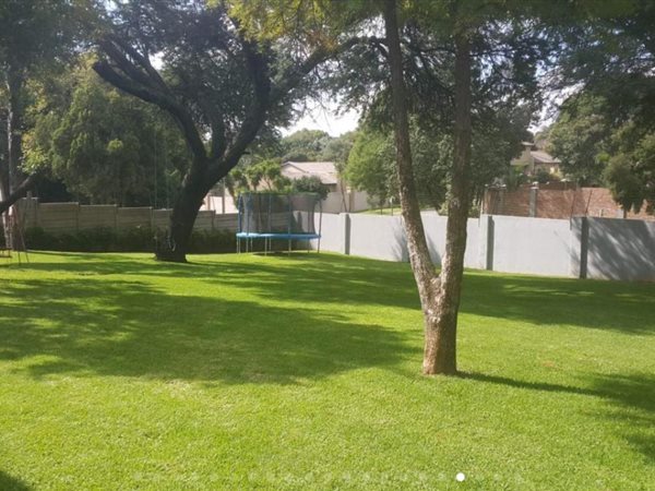 652 m² Land