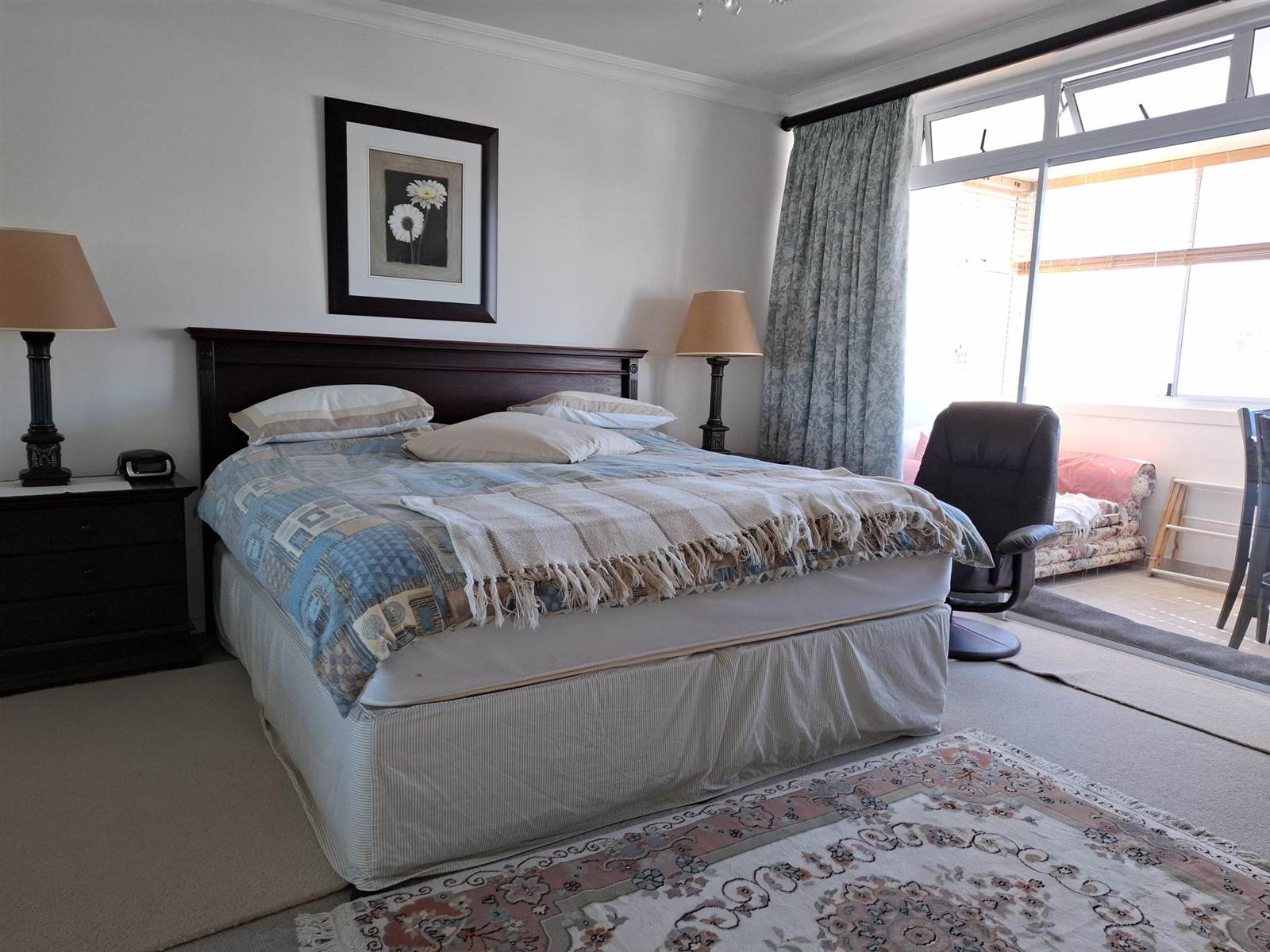 2 Bed Apartment in Sea Point photo number 9