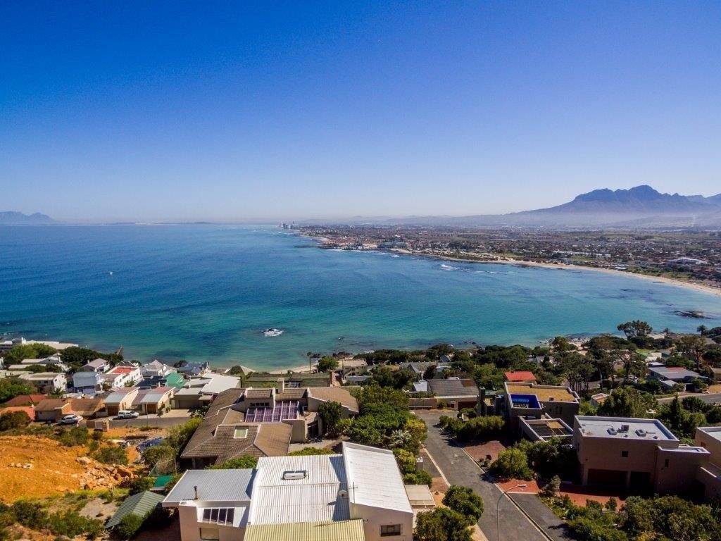 2 Bed House in Gordons Bay Central photo number 17