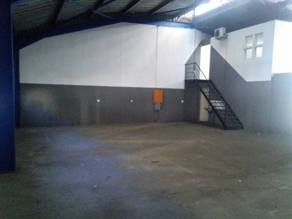 214  m² Industrial space