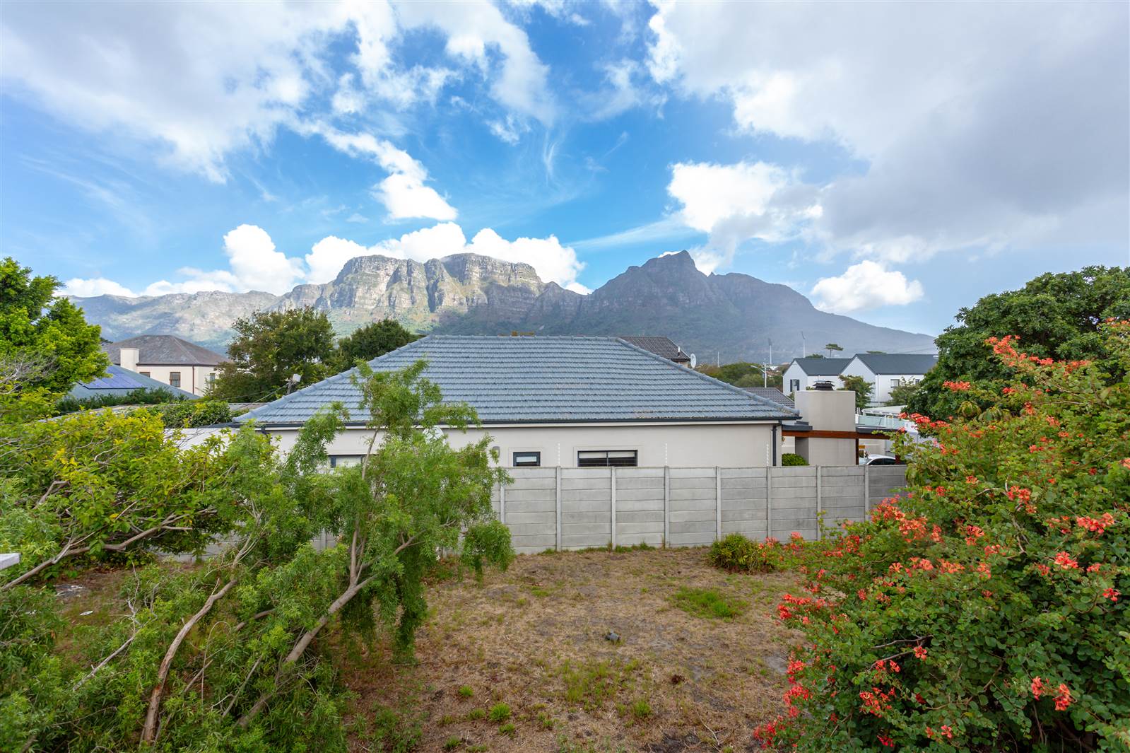 423 m² Land available in Claremont photo number 4