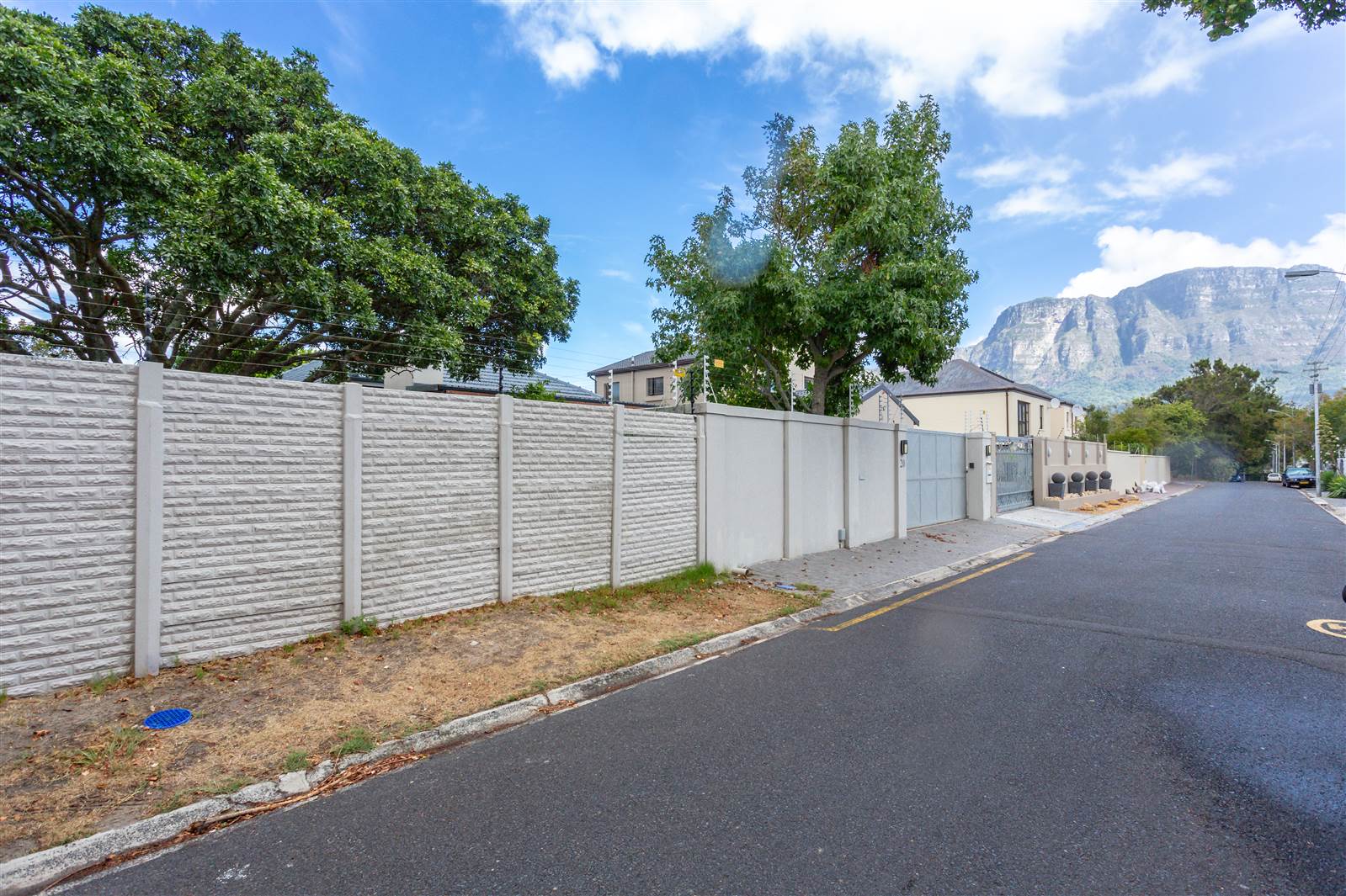 423 m² Land available in Claremont photo number 13