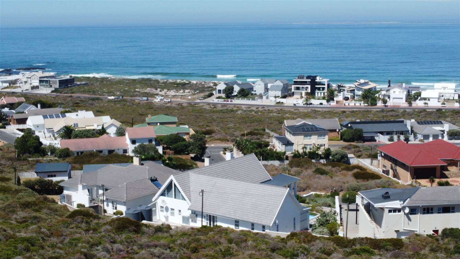 3 Bed House in Yzerfontein photo number 3