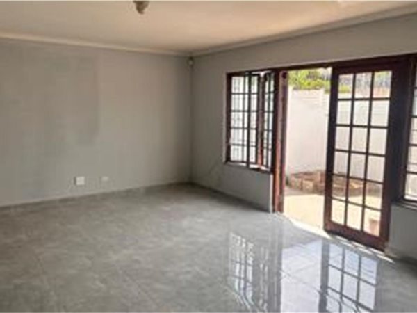 3 Bed Duplex in Musgrave
