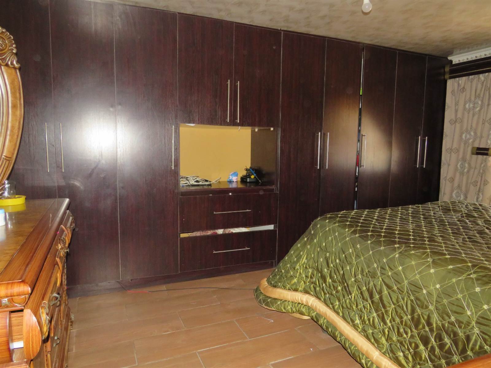 5 Bed House in Ezibeleni photo number 4