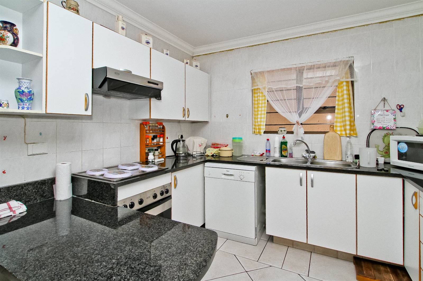 2 Bed Townhouse in Linksfield photo number 5
