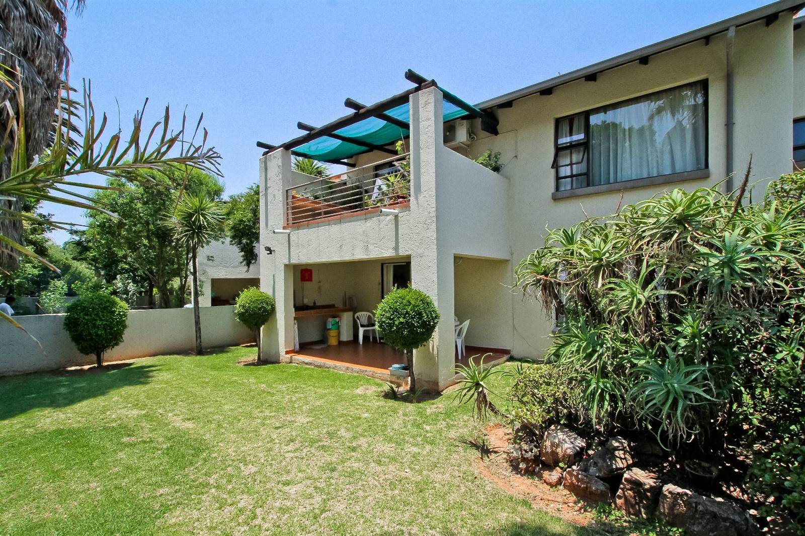 2 Bed Townhouse in Linksfield photo number 1