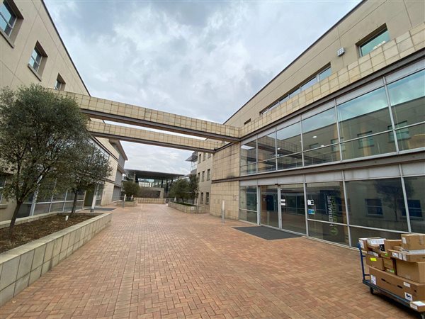 1457  m² Commercial space in Woodmead