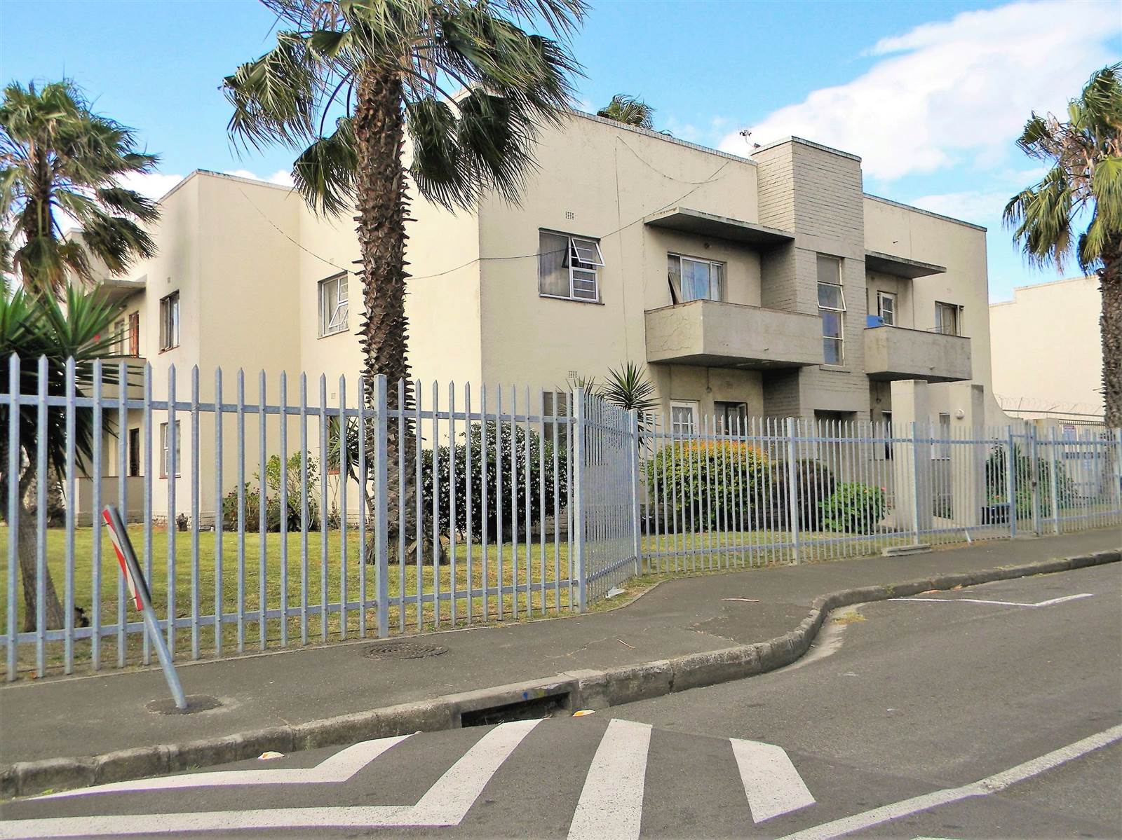 2 Bed House in Parow Central photo number 14