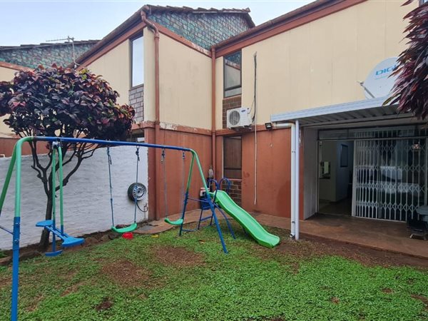 3 Bedroom Townhouse 3 Bedroom Townhouse