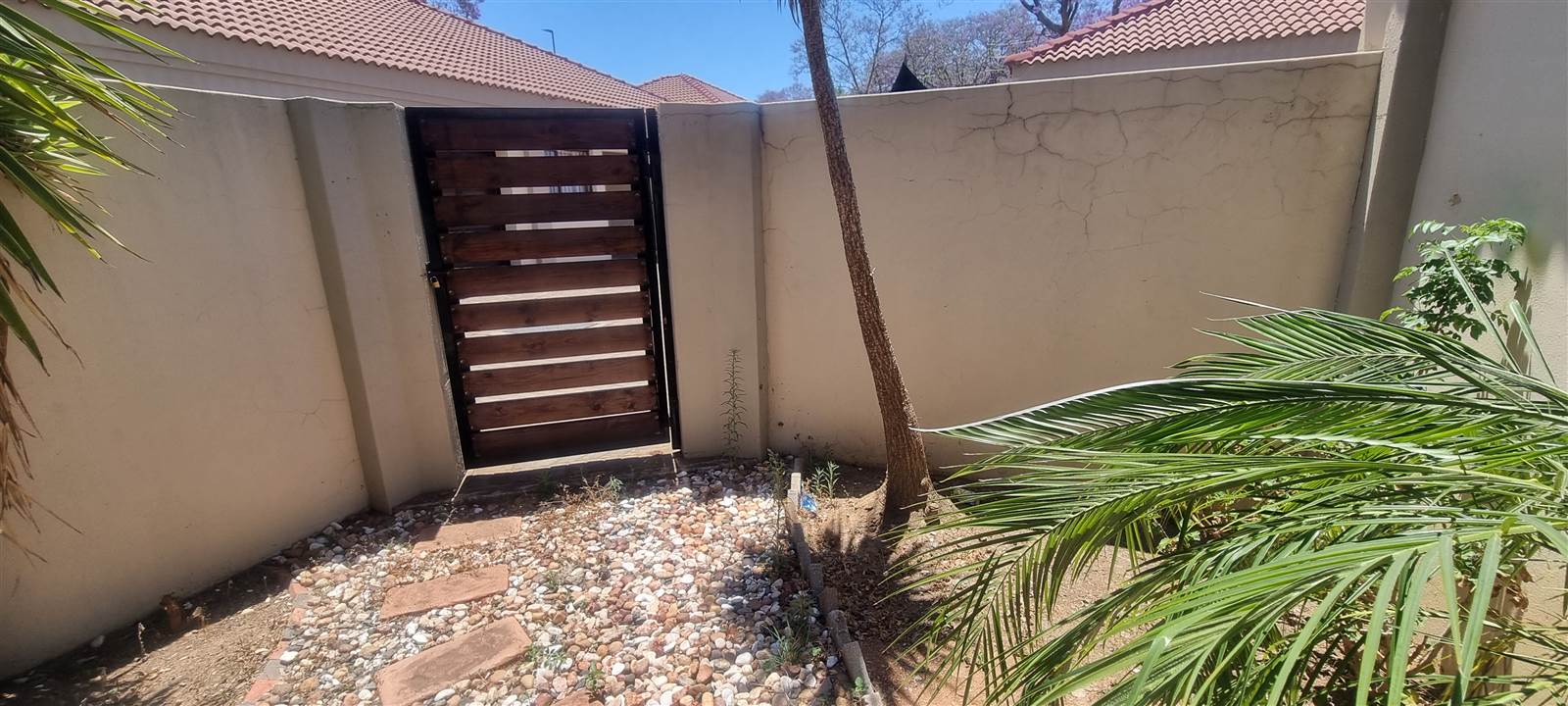 2 Bed Townhouse in Polokwane Central photo number 12