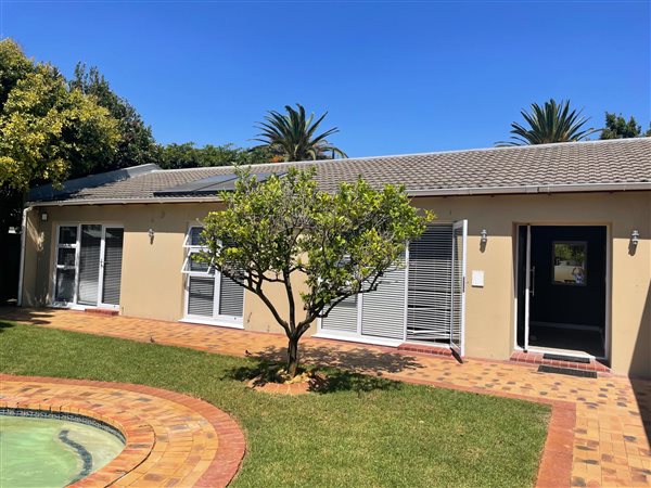 4 Bedroom House 4 Bedroom House