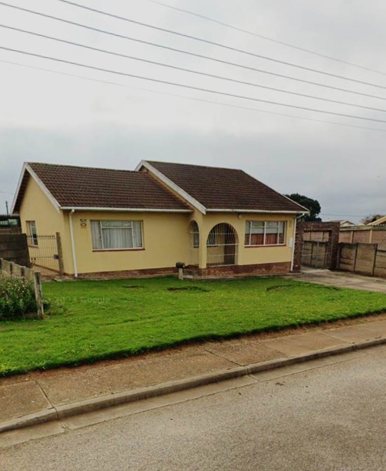 3 Bed House in Scheepers Heights photo number 1