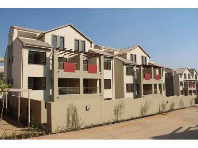 2 Bed Apartment in Bryanston photo number 1