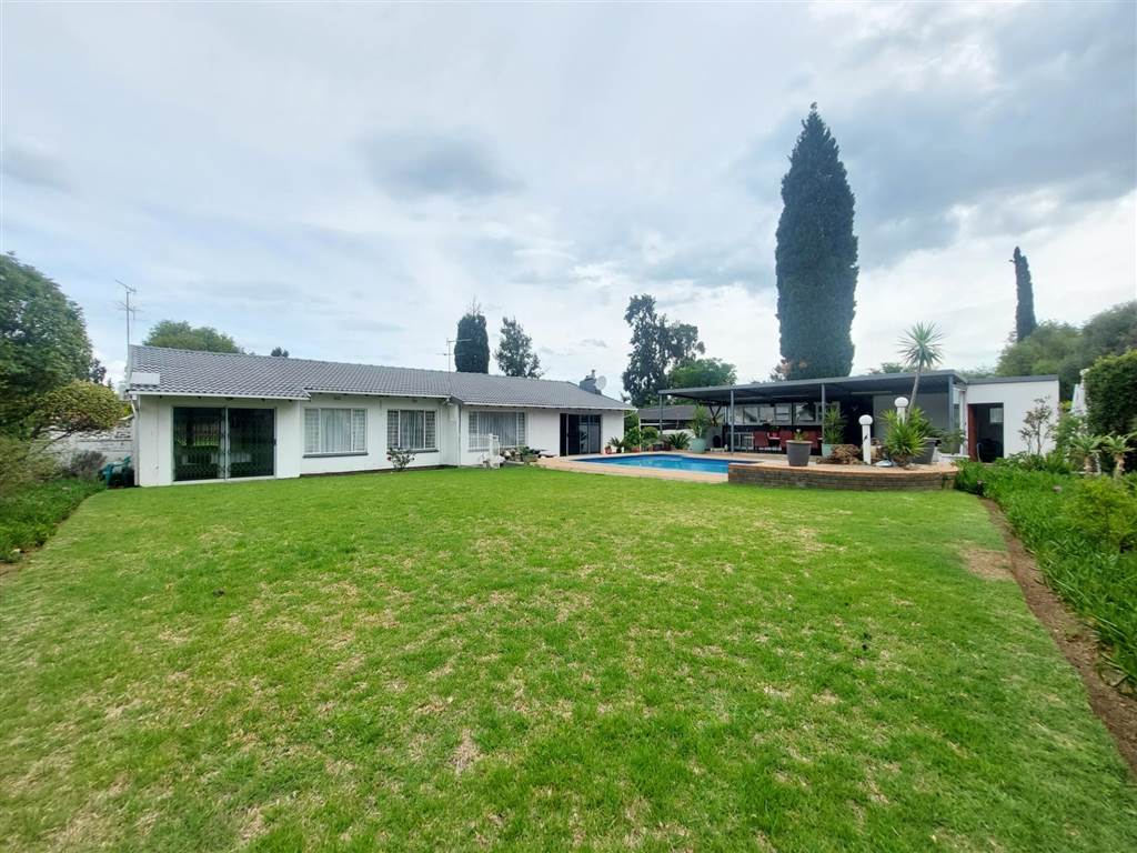 4 Bed House for sale in Brackendowns T4427014 Private Property