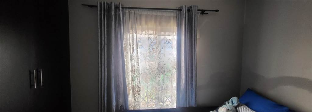 2 Bed House in Trichardt photo number 6