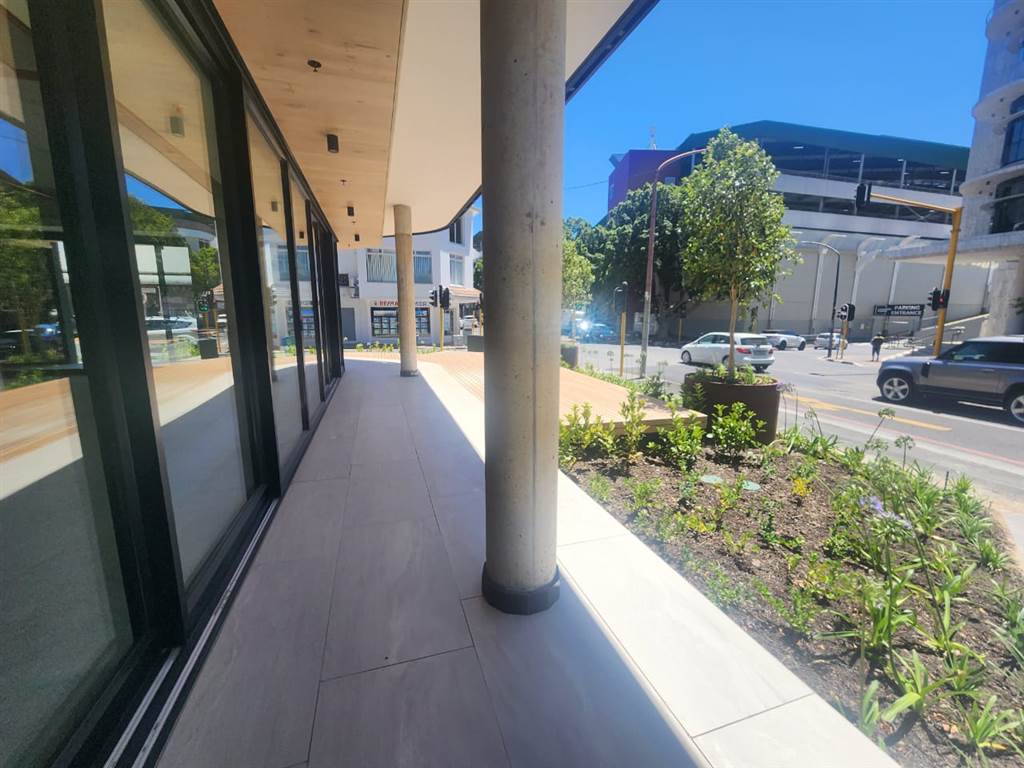 309  m² Retail Space in Claremont photo number 10