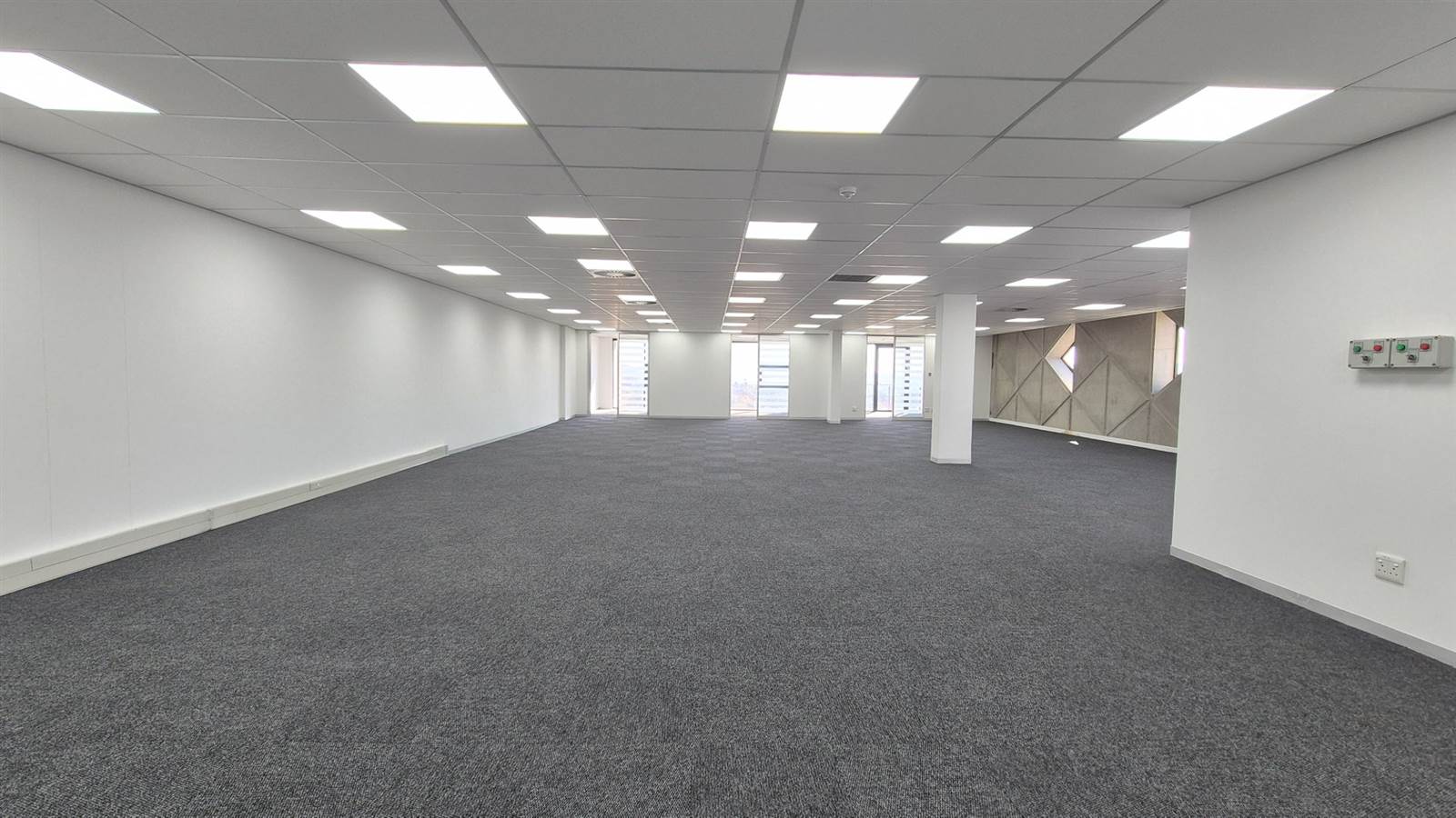 311  m² Office Space in Menlyn photo number 5