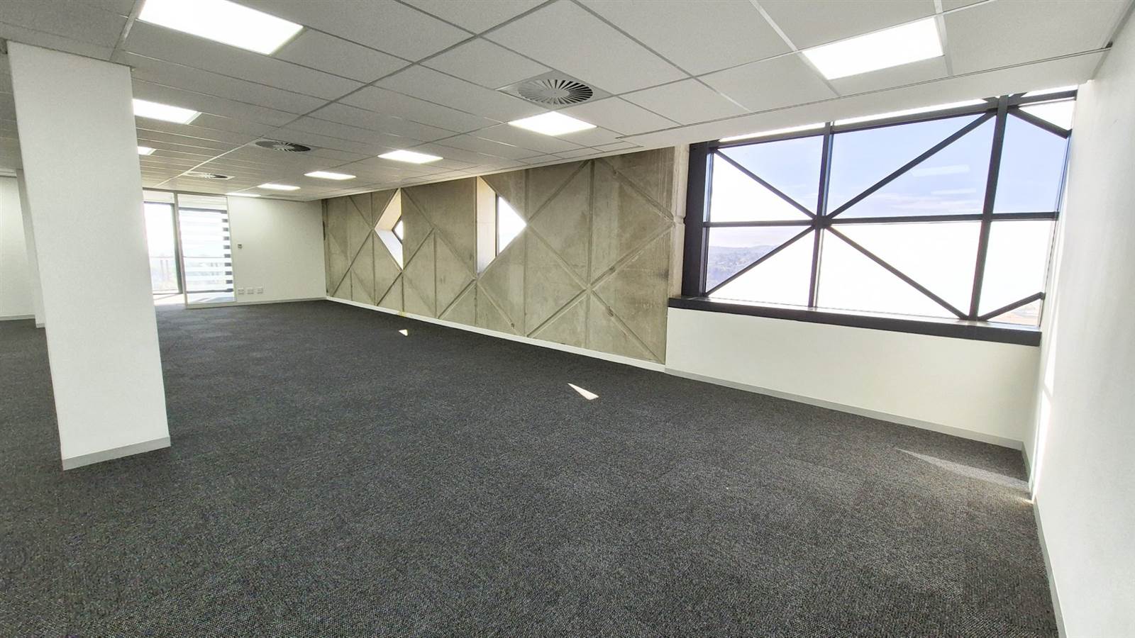 311  m² Office Space in Menlyn photo number 6