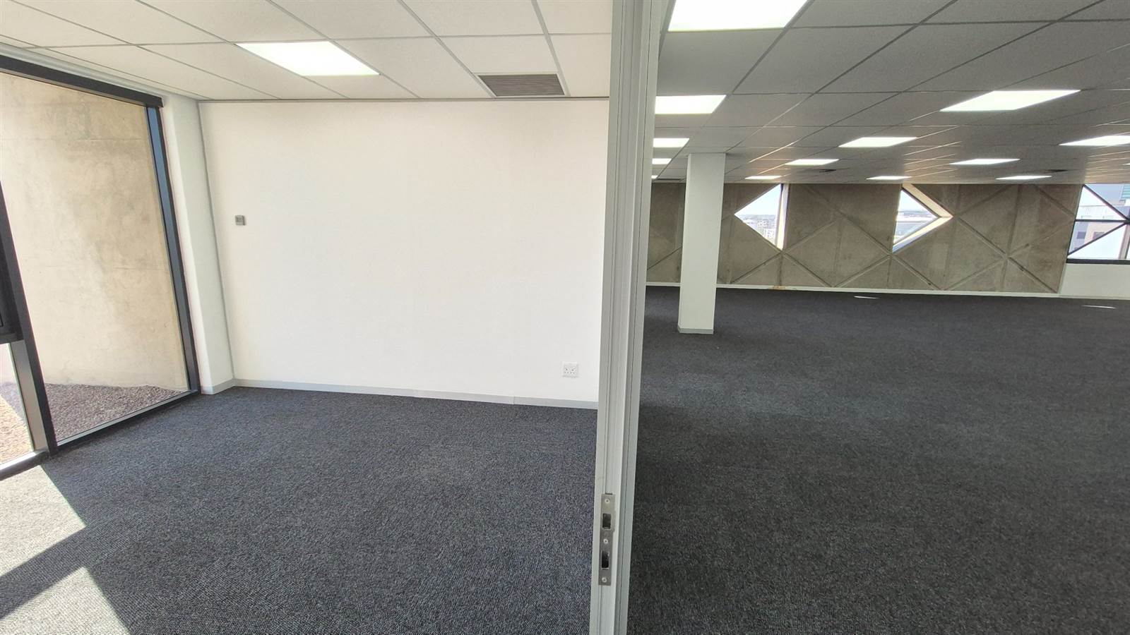 311  m² Office Space in Menlyn photo number 14